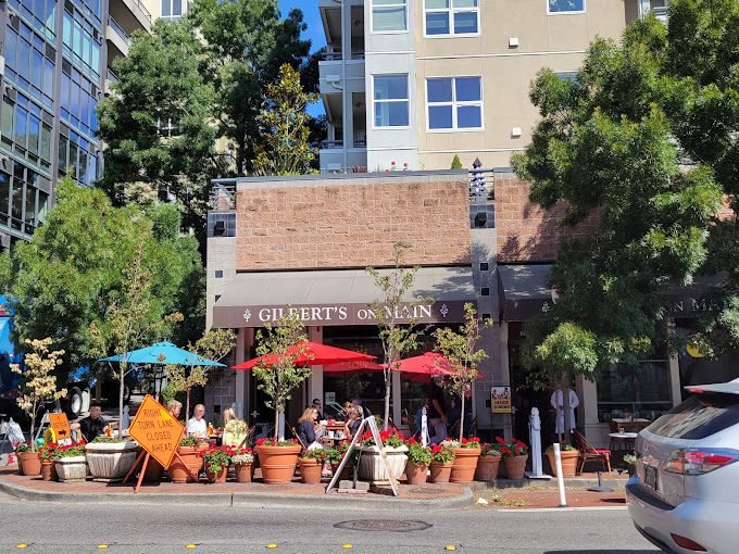 Gilbert's on Main