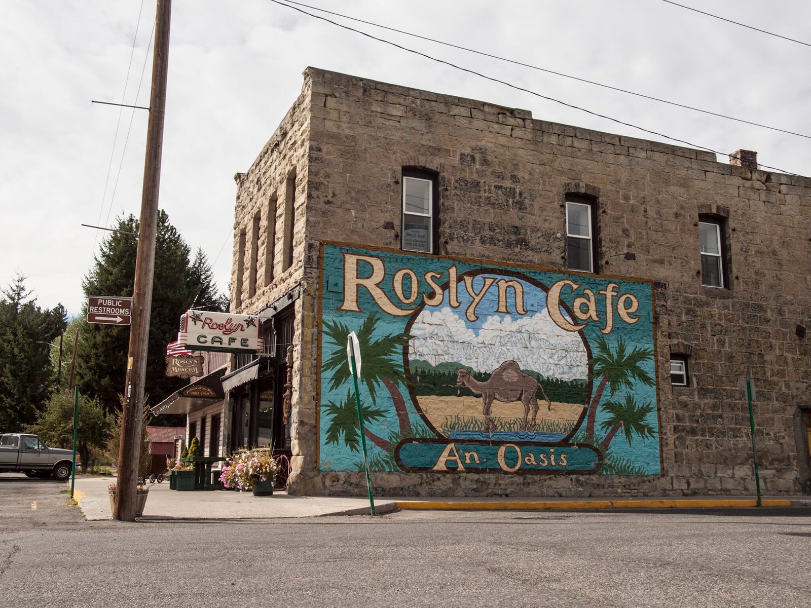 Mural of Roslyn Cafe, desert scene