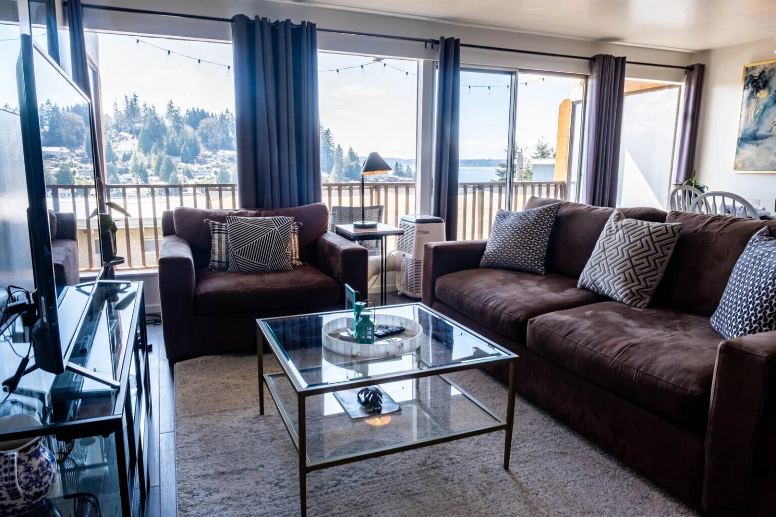 The Heron living room with bay views